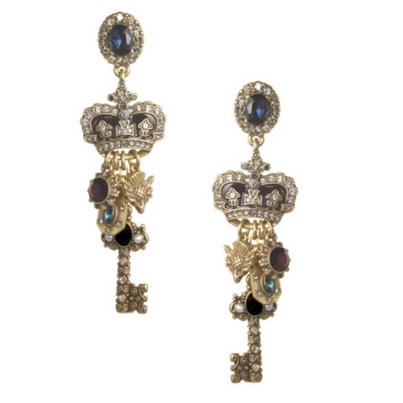 Chloe + Isabel Jewelry - Chloe Isabel heritage statement earrings